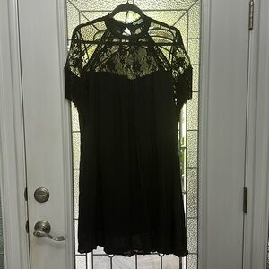 Coco & Jameson tassle sleeve dress